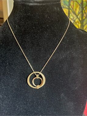 Classic Gold Double Circle Pendant Necklace